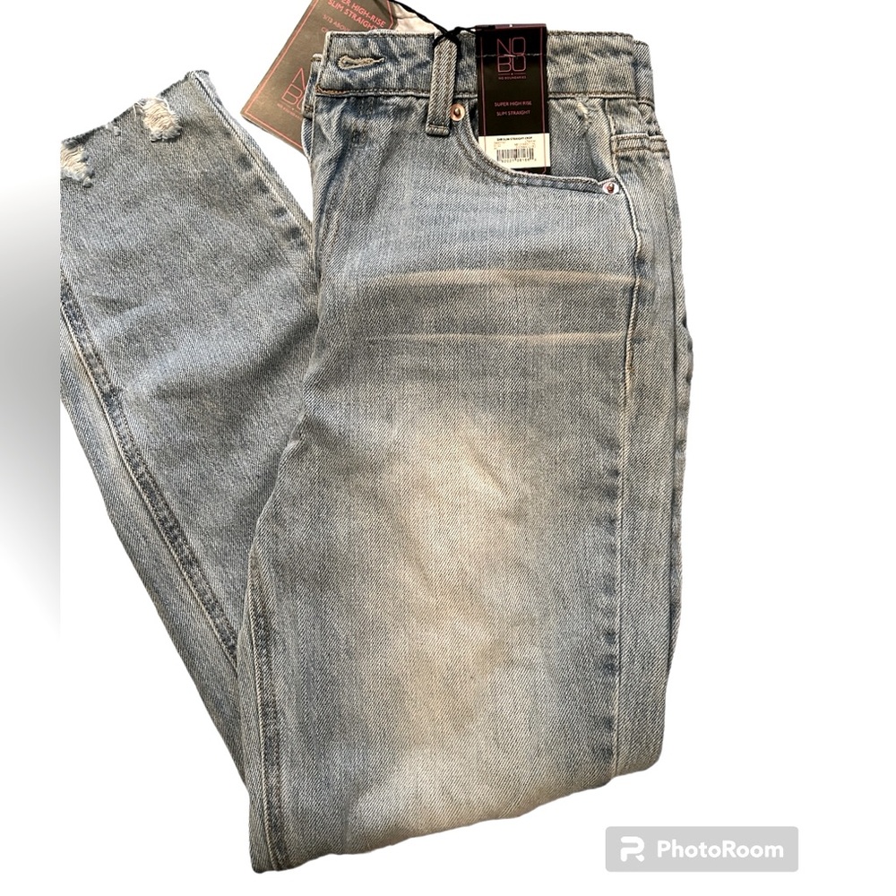 No Boundaries Jeans size 3; New with tags